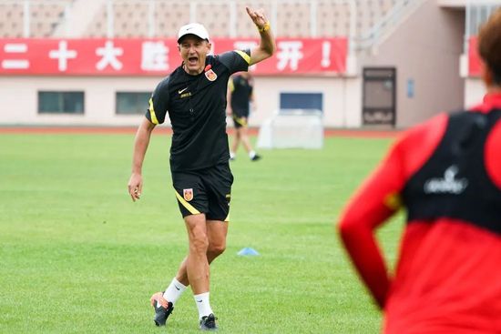 《10间敢死队》曝终极预告 6 航天七秩·苍穹交响！