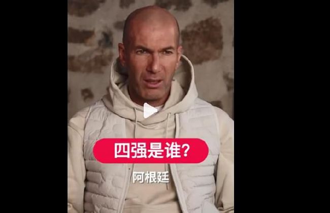 编剧、导演兼领衔主演大鹏，领衔主演白客、庄达菲、刘俊谦，特别出演常远出席郑州路演活动。