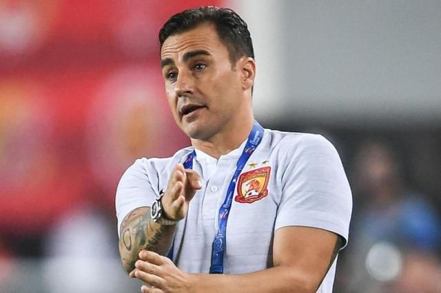 艾米莉·布朗特扮演的女战士也英姿飒爽地亮相。
