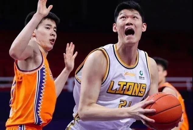 本片将在今年多伦多电影节世界首映 李玟关颖同场看秀比美沟 与张艾嘉热聊关系熟络 2014-03-26 3月25日，2014上海春夏时装周某品牌秀场。
